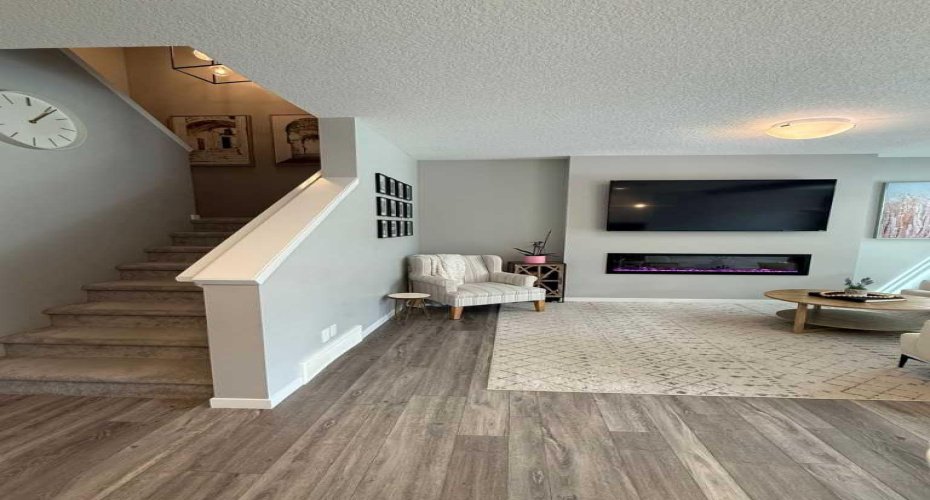 198 Howse Drive, Calgary, Alberta T3P 0V5, 3 Bedroom Bedrooms, 0 ,4 BathroomBathrooms,Residential,For Sale,Howse,0,A2326938