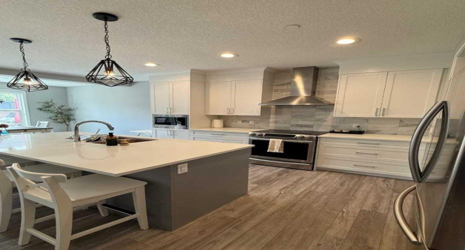 198 Howse Drive, Calgary, Alberta T3P 0V5, 3 Bedroom Bedrooms, 0 ,4 BathroomBathrooms,Residential,For Sale,Howse,0,A2326938