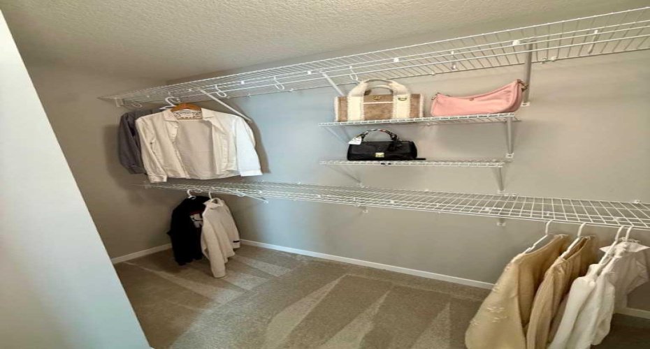 198 Howse Drive, Calgary, Alberta T3P 0V5, 3 Bedroom Bedrooms, 0 ,4 BathroomBathrooms,Residential,For Sale,Howse,0,A2326938