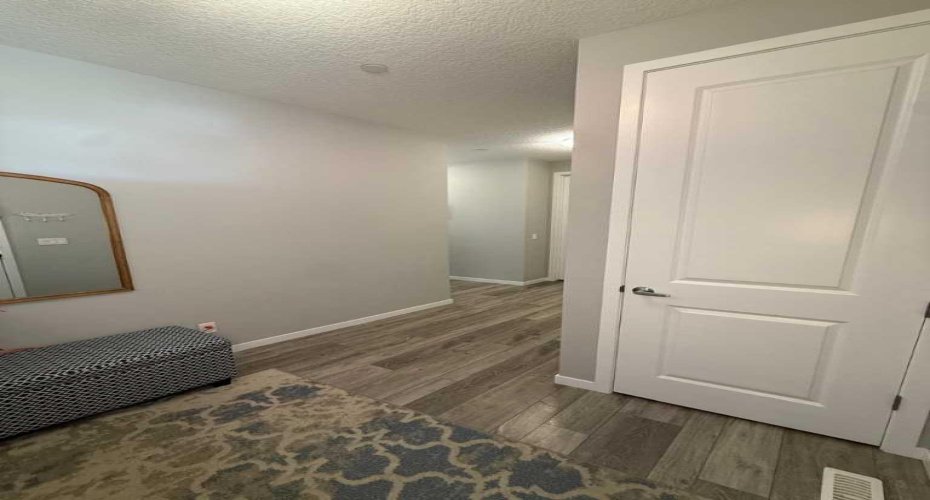 198 Howse Drive, Calgary, Alberta T3P 0V5, 3 Bedroom Bedrooms, 0 ,4 BathroomBathrooms,Residential,For Sale,Howse,0,A2326938