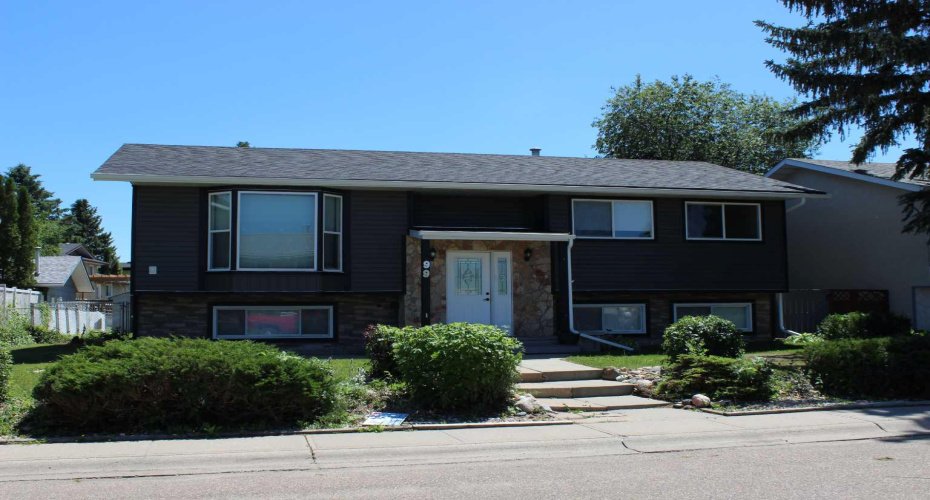 99 McNab Park Street, Brooks, Alberta T1R 0K6, 4 Bedroom Bedrooms, 0 ,3 BathroomBathrooms,Residential,For Sale,McNab Park,0,A2326951