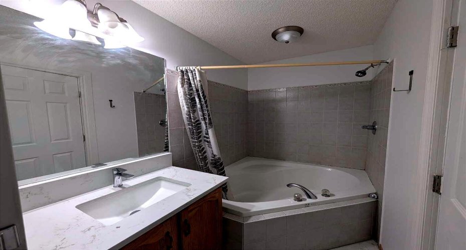 4pc En Suite-2