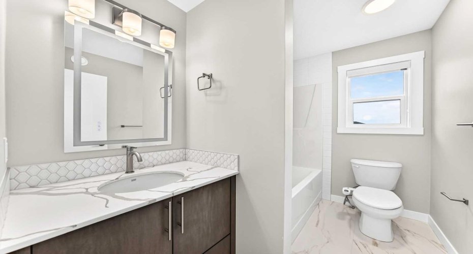 4 piece top floor bathroom