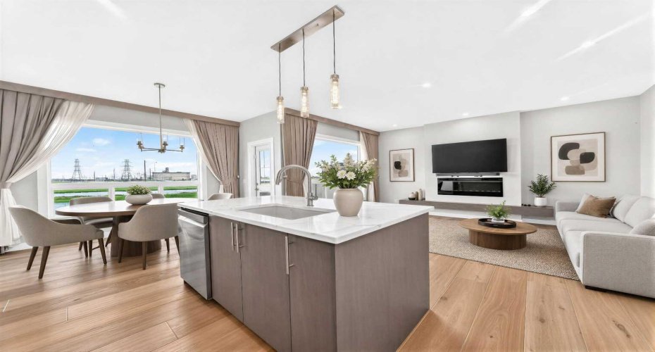 FANTASTIC NATURAL LIGHT & ENGINEERED HARDWOOD FLOORS.  Virtually staged