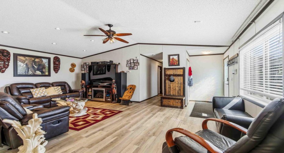 185 Grey Crescent, Fort McMurray, Alberta T9H 2N4, 4 Bedroom Bedrooms, 0 ,2 BathroomBathrooms,Residential,For Sale,Grey,0,A2327496