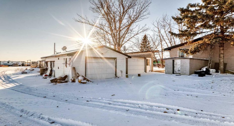 284211 Township Road 252, Rural Rocky View County, Alberta T1Z 0M7, 4 Bedroom Bedrooms, 0 ,3 BathroomBathrooms,Residential,For Sale,Township Road 252,0,A2327497