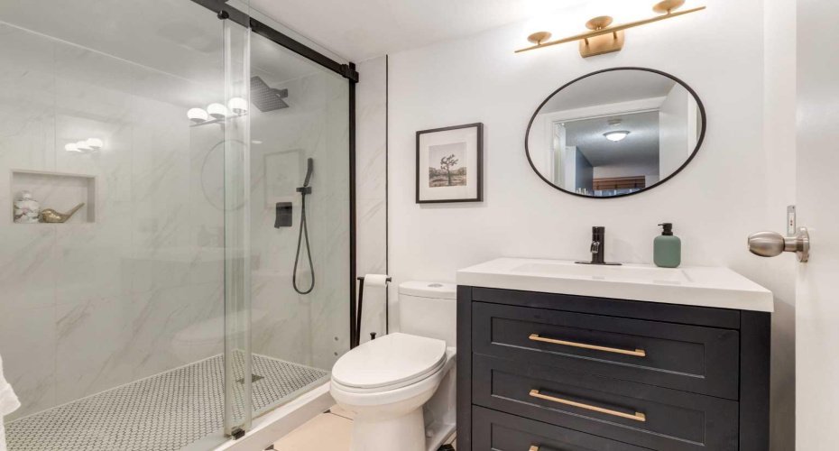 718 12 Avenue, Calgary, Alberta T2R 0H7, 2 Bedroom Bedrooms, 0 ,1 BathroomBathrooms,Residential,For Sale,12,0,A2278007