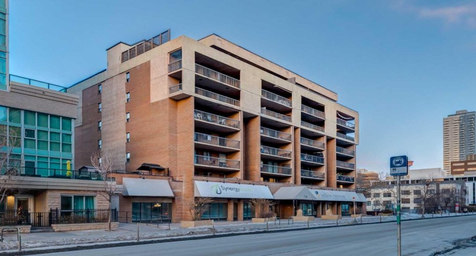 718 12 Avenue, Calgary, Alberta T2R 0H7, 2 Bedroom Bedrooms, 0 ,1 BathroomBathrooms,Residential,For Sale,12,0,A2278007
