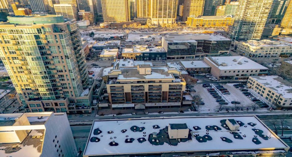 718 12 Avenue, Calgary, Alberta T2R 0H7, 2 Bedroom Bedrooms, 0 ,1 BathroomBathrooms,Residential,For Sale,12,0,A2278007