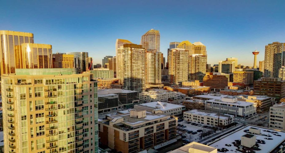 718 12 Avenue, Calgary, Alberta T2R 0H7, 2 Bedroom Bedrooms, 0 ,1 BathroomBathrooms,Residential,For Sale,12,0,A2278007