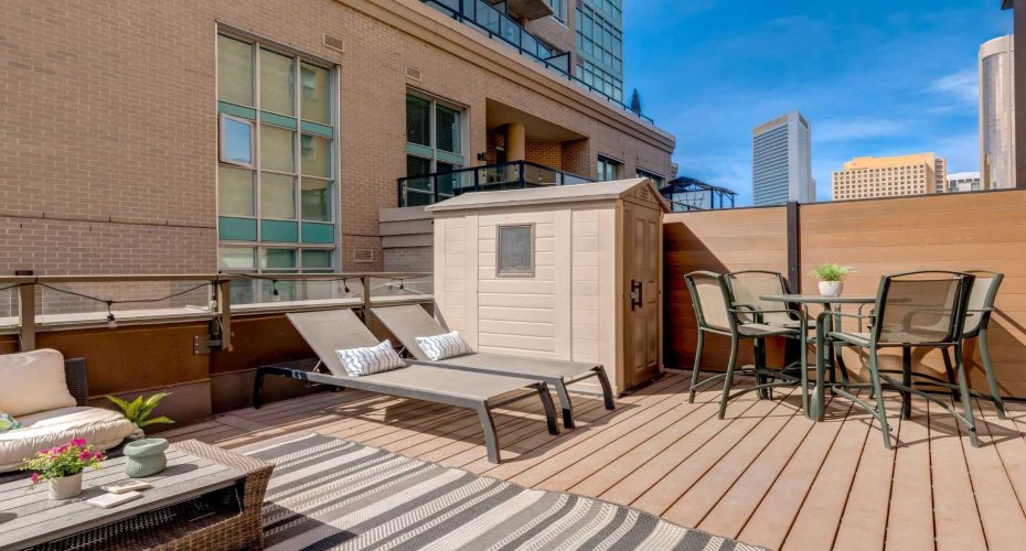718 12 Avenue, Calgary, Alberta T2R 0H7, 2 Bedroom Bedrooms, 0 ,1 BathroomBathrooms,Residential,For Sale,12,0,A2278007