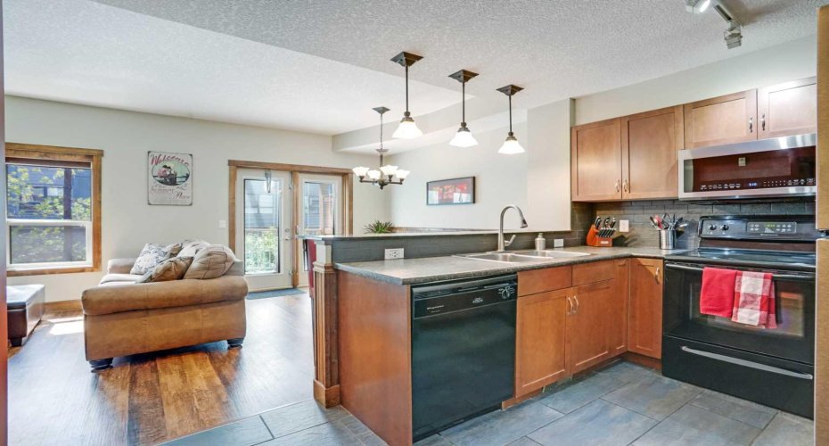 121 Kananaskis Way, Canmore, Alberta T1W 2X2, 2 Bedroom Bedrooms, 0 ,3 BathroomBathrooms,Residential,For Sale,Kananaskis Way,0,A2286564