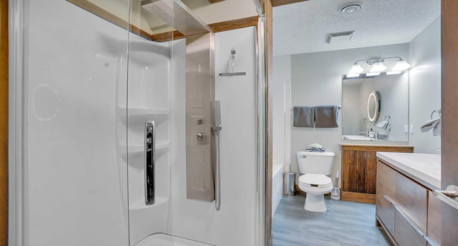 121 Kananaskis Way, Canmore, Alberta T1W 2X2, 2 Bedroom Bedrooms, 0 ,3 BathroomBathrooms,Residential,For Sale,Kananaskis Way,0,A2286564