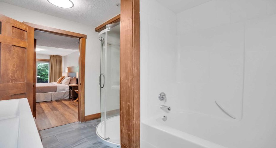 121 Kananaskis Way, Canmore, Alberta T1W 2X2, 2 Bedroom Bedrooms, 0 ,3 BathroomBathrooms,Residential,For Sale,Kananaskis Way,0,A2286564