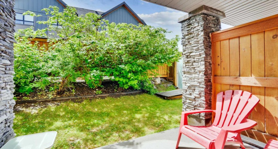 121 Kananaskis Way, Canmore, Alberta T1W 2X2, 2 Bedroom Bedrooms, 0 ,3 BathroomBathrooms,Residential,For Sale,Kananaskis Way,0,A2286564