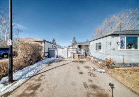 6724 17 Avenue, Calgary, Alberta T2A 0W5, 2 Bedroom Bedrooms, 0 ,1 BathroomBathrooms,Mobile,For Sale,17,0,A2300154
