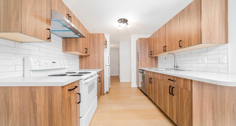 663 12 Street, Medicine Hat, Alberta T1A7M1, 2 Bedroom Bedrooms, 0 ,1 BathroomBathrooms,Residential,For Sale,12,0,A2302258