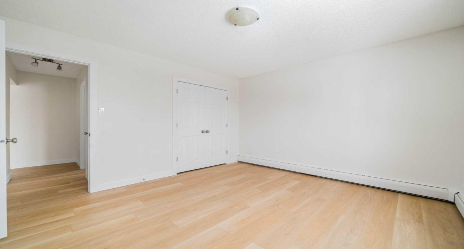 663 12 Street, Medicine Hat, Alberta T1A7M1, 2 Bedroom Bedrooms, 0 ,1 BathroomBathrooms,Residential,For Sale,12,0,A2302258