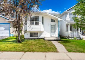 207 coral springs Circle, Calgary, Alberta t3j 3p7, 5 Bedroom Bedrooms, 0 ,3 BathroomBathrooms,Residential,For Sale,coral springs,0,A2302318