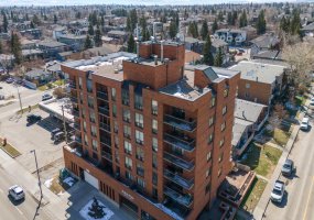 2909 17 Avenue, Calgary, Alberta T3E 0B1, 2 Bedroom Bedrooms, 0 ,1 BathroomBathrooms,Residential,For Sale,17,0,A2306308