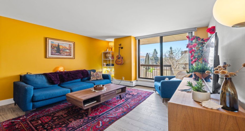 2909 17 Avenue, Calgary, Alberta T3E 0B1, 2 Bedroom Bedrooms, 0 ,1 BathroomBathrooms,Residential,For Sale,17,0,A2306308
