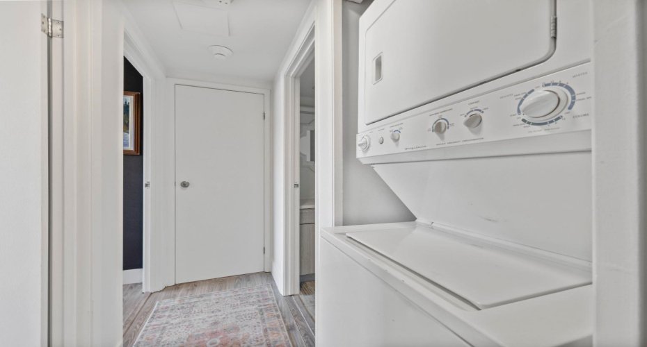 2909 17 Avenue, Calgary, Alberta T3E 0B1, 2 Bedroom Bedrooms, 0 ,1 BathroomBathrooms,Residential,For Sale,17,0,A2306308