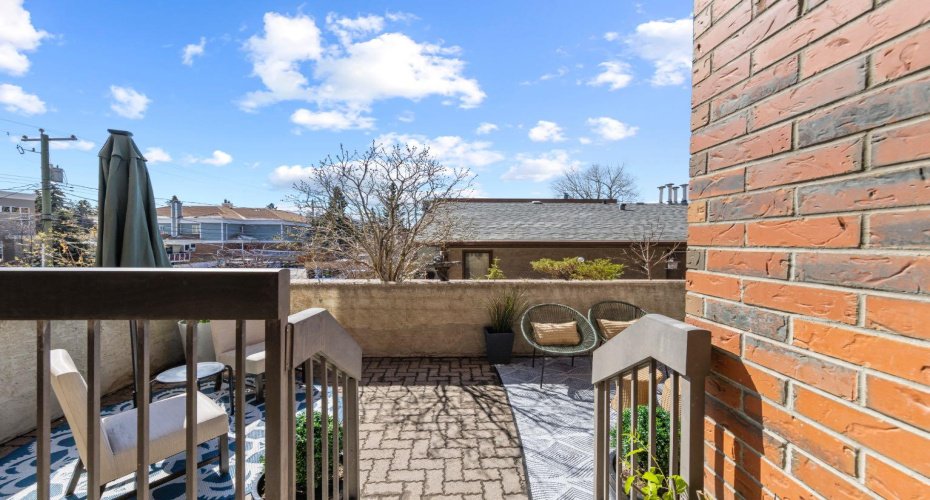 2909 17 Avenue, Calgary, Alberta T3E 0B1, 2 Bedroom Bedrooms, 0 ,1 BathroomBathrooms,Residential,For Sale,17,0,A2306308