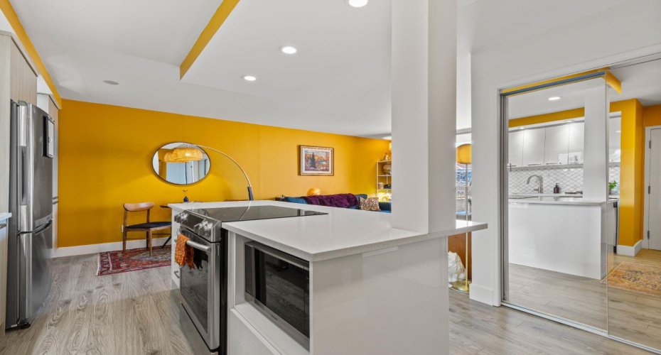 2909 17 Avenue, Calgary, Alberta T3E 0B1, 2 Bedroom Bedrooms, 0 ,1 BathroomBathrooms,Residential,For Sale,17,0,A2306308