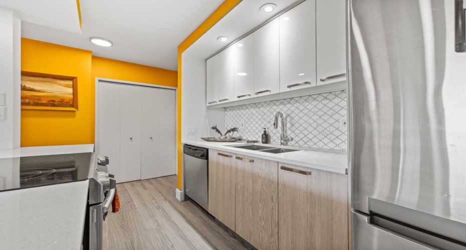 2909 17 Avenue, Calgary, Alberta T3E 0B1, 2 Bedroom Bedrooms, 0 ,1 BathroomBathrooms,Residential,For Sale,17,0,A2306308