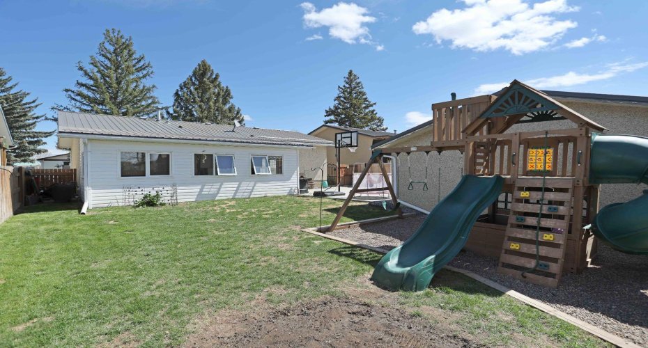 59 Greenbrook Drive, Brooks, Alberta T1R 0J6, 4 Bedroom Bedrooms, 0 ,3 BathroomBathrooms,Residential,For Sale,Greenbrook,0,A2309786