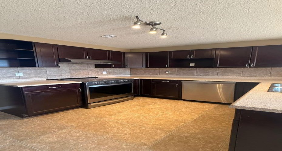9106 Willow Drive, Grande Prairie, Alberta T8W0G8, 5 Bedroom Bedrooms, 0 ,3 BathroomBathrooms,Residential,For Sale,Willow Drive,0,A2314666