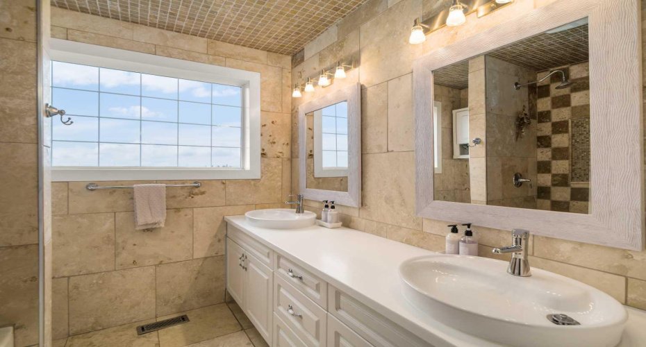 5pc Main Bath