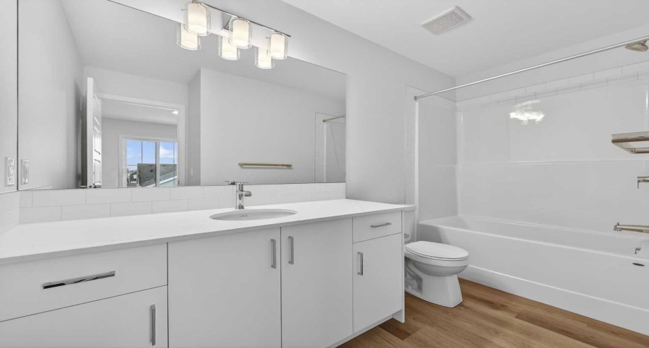40 Creekside Way, Calgary, Alberta T2X 6E2, 3 Bedroom Bedrooms, 0 ,3 BathroomBathrooms,Residential,For Sale,Creekside,0,A2317422