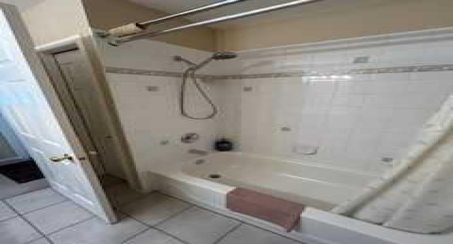 140 Dovista Court, Calgary, Alberta T2B 3P4, 2 Bedroom Bedrooms, 0 ,1 BathroomBathrooms,Residential,For Sale,Dovista,0,A2317904