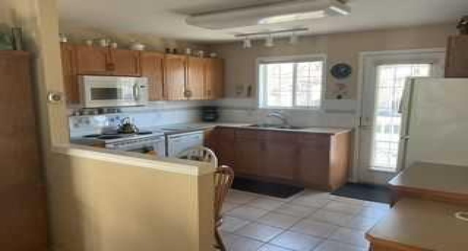 140 Dovista Court, Calgary, Alberta T2B 3P4, 2 Bedroom Bedrooms, 0 ,1 BathroomBathrooms,Residential,For Sale,Dovista,0,A2317904