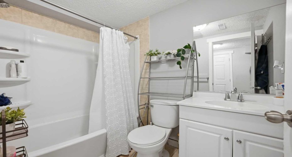 1155 Falconridge Drive, Calgary, Alberta T3J 1E1, 3 Bedroom Bedrooms, 0 ,2 BathroomBathrooms,Residential,For Sale,Falconridge,0,A2318172