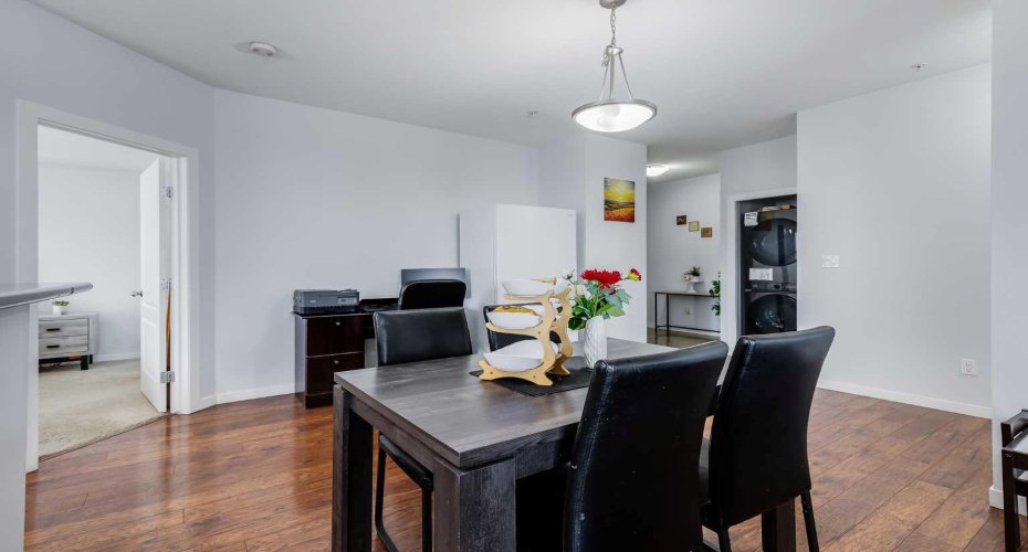604 East Lake Boulevard, Airdrie, Alberta T4A 0G5, 2 Bedroom Bedrooms, 0 ,2 BathroomBathrooms,Residential,For Sale,East Lake,0,A2327228