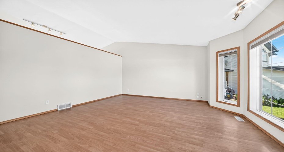 417 9 Street, Beiseker, Alberta T0M 0G0, 5 Bedroom Bedrooms, 0 ,3 BathroomBathrooms,Residential,For Sale,9,0,A2327254