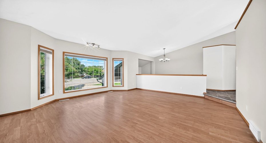417 9 Street, Beiseker, Alberta T0M 0G0, 5 Bedroom Bedrooms, 0 ,3 BathroomBathrooms,Residential,For Sale,9,0,A2327254