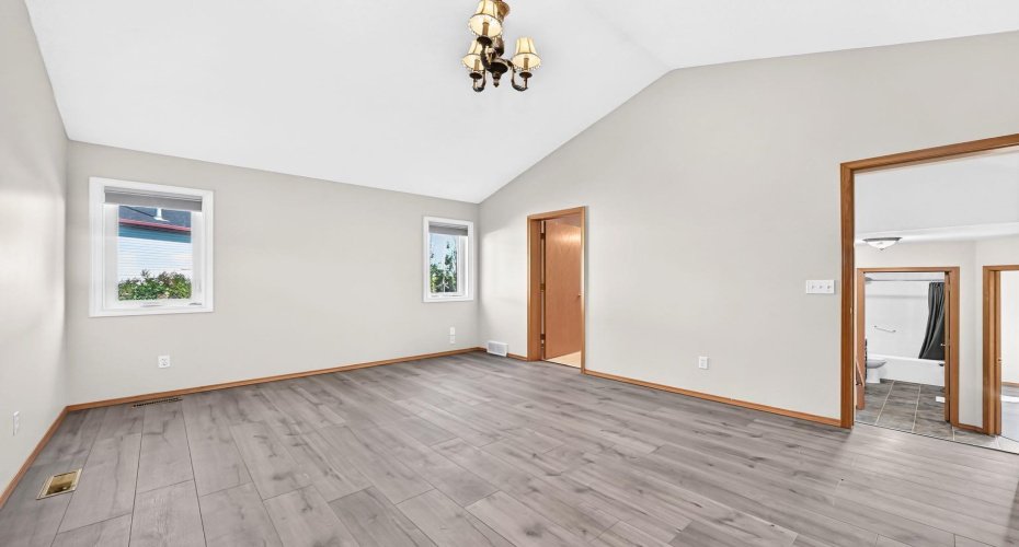 417 9 Street, Beiseker, Alberta T0M 0G0, 5 Bedroom Bedrooms, 0 ,3 BathroomBathrooms,Residential,For Sale,9,0,A2327254