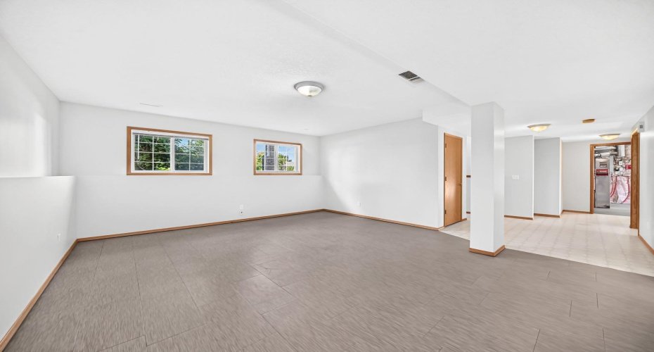 417 9 Street, Beiseker, Alberta T0M 0G0, 5 Bedroom Bedrooms, 0 ,3 BathroomBathrooms,Residential,For Sale,9,0,A2327254