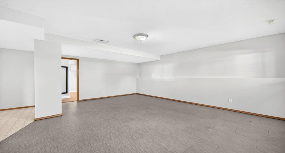 417 9 Street, Beiseker, Alberta T0M 0G0, 5 Bedroom Bedrooms, 0 ,3 BathroomBathrooms,Residential,For Sale,9,0,A2327254