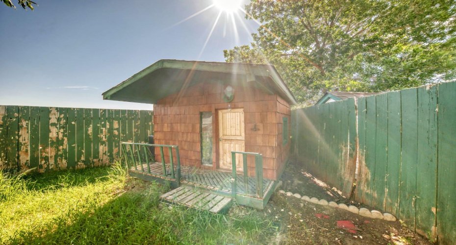 417 9 Street, Beiseker, Alberta T0M 0G0, 5 Bedroom Bedrooms, 0 ,3 BathroomBathrooms,Residential,For Sale,9,0,A2327254