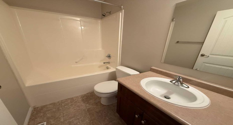 700 Carmichael Lane, Hinton, Alberta T7V1S9, 3 Bedroom Bedrooms, 0 ,2 BathroomBathrooms,Mobile,For Sale,Carmichael,0,A2327261