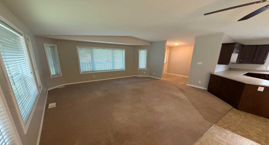 700 Carmichael Lane, Hinton, Alberta T7V1S9, 3 Bedroom Bedrooms, 0 ,2 BathroomBathrooms,Mobile,For Sale,Carmichael,0,A2327261
