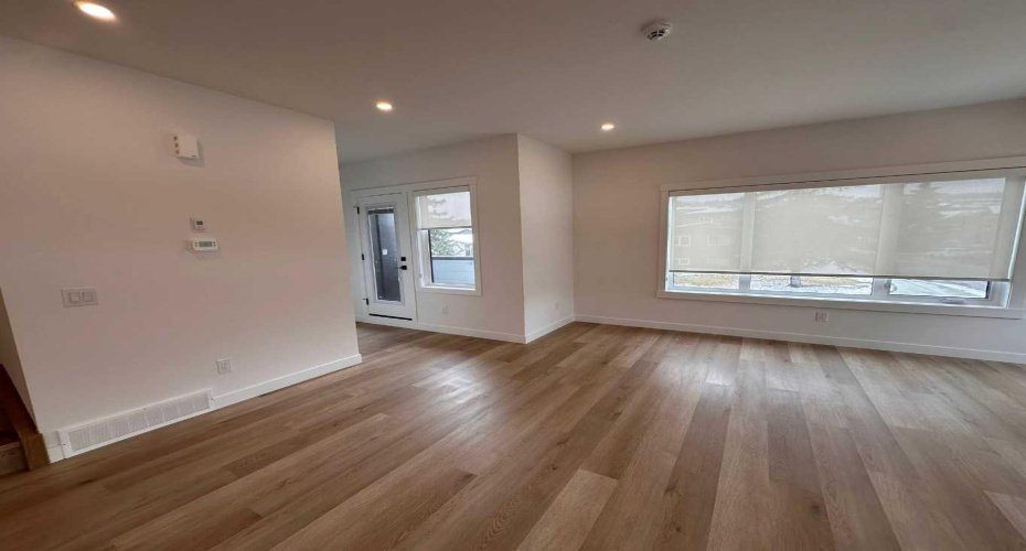 4744 Bowness Road, Calgary, Alberta T3B 0B4, 3 Bedroom Bedrooms, 0 ,4 BathroomBathrooms,Rental,Bowness,0,A2327263