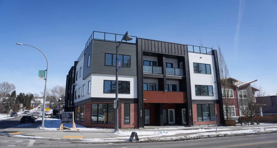 4744 Bowness Road, Calgary, Alberta T3B 0B4, 3 Bedroom Bedrooms, 0 ,4 BathroomBathrooms,Rental,Bowness,0,A2327263
