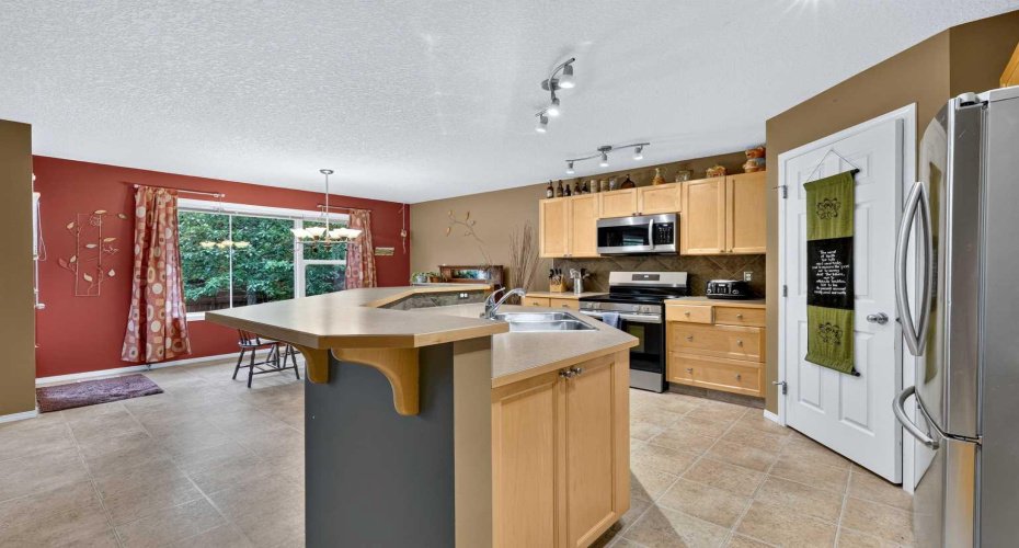 14 Evergreen Common, Calgary, Alberta T2Y 4N8, 3 Bedroom Bedrooms, 0 ,3 BathroomBathrooms,Residential,For Sale,Evergreen,0,A2327294