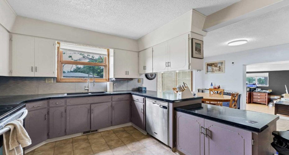 213 6 Street, Redcliff, Alberta T0J 2P0, 3 Bedroom Bedrooms, 0 ,2 BathroomBathrooms,Residential,For Sale,6,0,A2327372