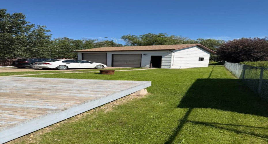 5206 61 Avenue, Ponoka, Alberta T4J 1E8, 4 Bedroom Bedrooms, 0 ,2 BathroomBathrooms,Residential,For Sale,61,0,A2327375